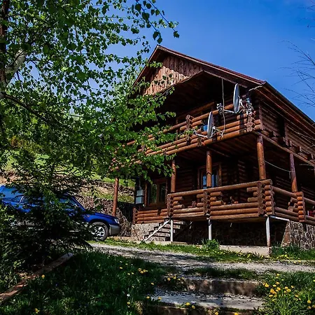 Turyanskiy Dvir Tur'ya Polyana